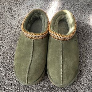 Olive green UGG Tasman slipper size 10